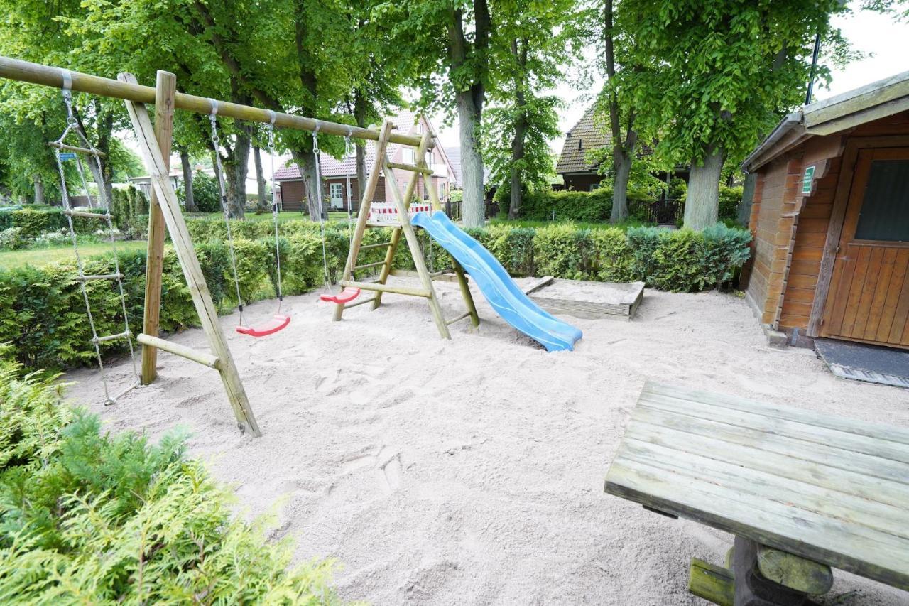 Ferienhausanlage Flessenow Exteriör bild